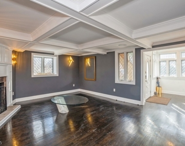 88 W Main St - Photo Thumbnail 1