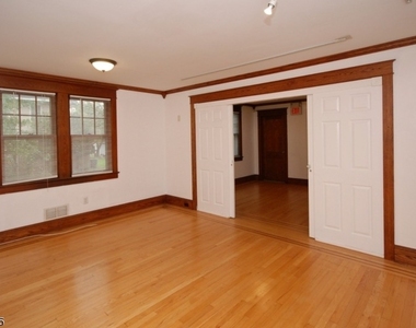 231 S Main St - Photo Thumbnail 8