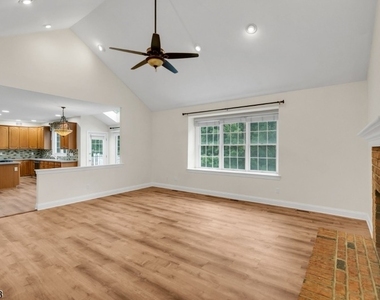 5 Savannah Ct - Photo Thumbnail 15