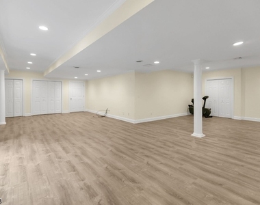 5 Savannah Ct - Photo Thumbnail 32