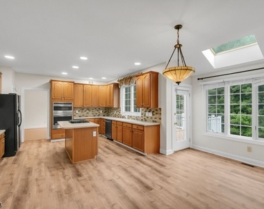 5 Savannah Ct - Photo Thumbnail 10