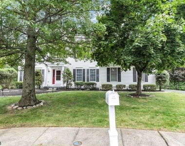 5 Savannah Ct - Photo Thumbnail 1
