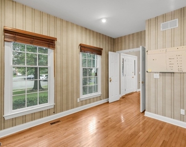 5 Savannah Ct - Photo Thumbnail 17