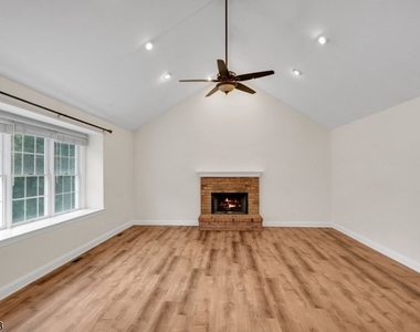 5 Savannah Ct - Photo Thumbnail 14