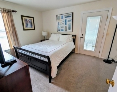 36 Phoenix Ave - Photo Thumbnail 23