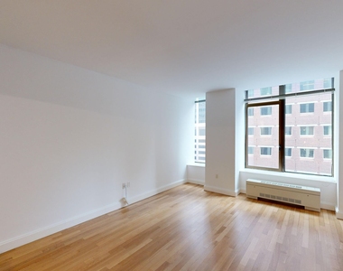 10 Hanover Square - Photo Thumbnail 2
