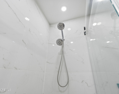 45 Roslyn Court - Photo Thumbnail 15