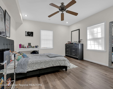 374.5 W Park Avenue - Photo Thumbnail 13