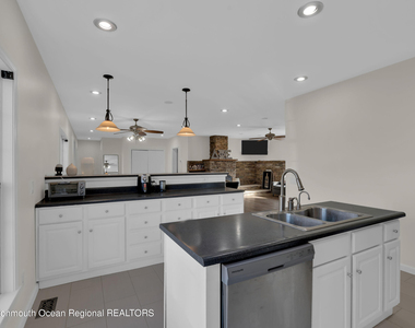 374.5 W Park Avenue - Photo Thumbnail 7