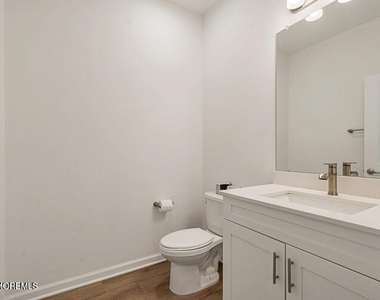 221 Brighton Avenue - Photo Thumbnail 2