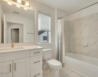 221 Brighton Avenue - Photo Thumbnail 10