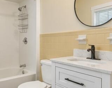 306 Hall Avenue - Photo Thumbnail 3