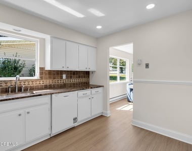 107 Blake Circle - Photo Thumbnail 9
