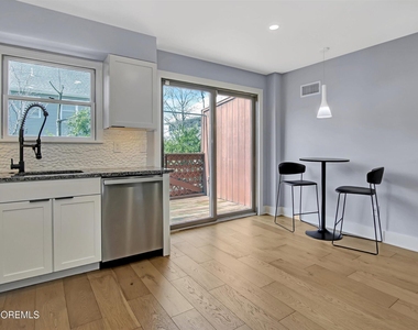 214 Marina Drive - Photo Thumbnail 3