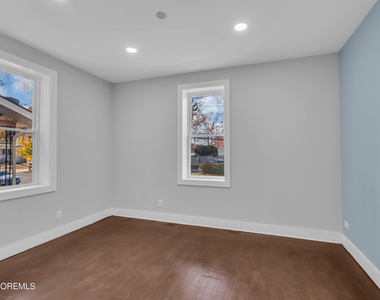 922 4th Avenue - Photo Thumbnail 5