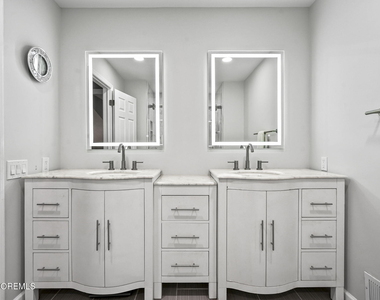 41 White Swan Way - Photo Thumbnail 15