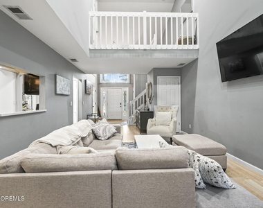 41 White Swan Way - Photo Thumbnail 6