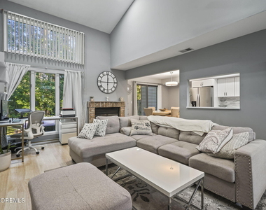 41 White Swan Way - Photo Thumbnail 4