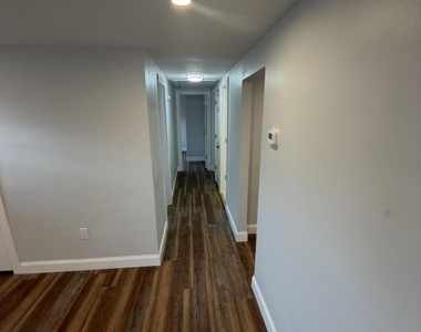 135 Nautilus Drive - Photo Thumbnail 4