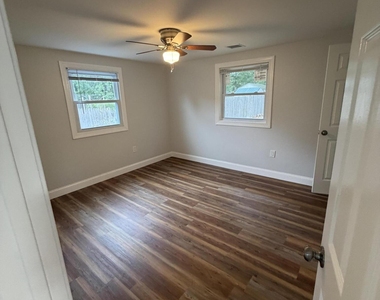 135 Nautilus Drive - Photo Thumbnail 8