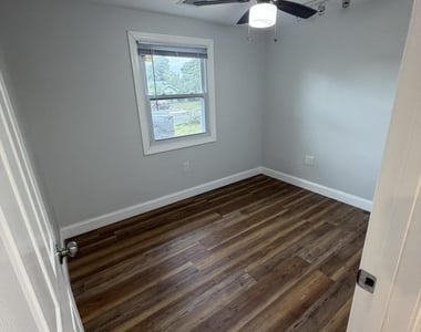 135 Nautilus Drive - Photo Thumbnail 7