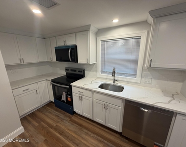 135 Nautilus Drive - Photo Thumbnail 5