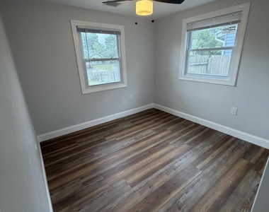135 Nautilus Drive - Photo Thumbnail 10