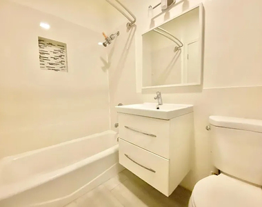3192 West 7th Street - Photo Thumbnail 2