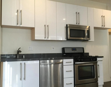 3192 West 7th Street - Photo Thumbnail 3