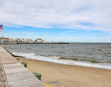 330 Shore Drive - Photo Thumbnail 29