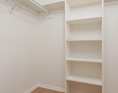 330 Shore Drive - Photo Thumbnail 4