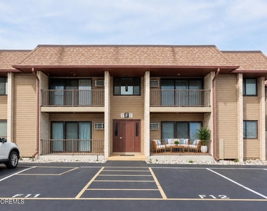 330 Shore Drive - Photo Thumbnail 22