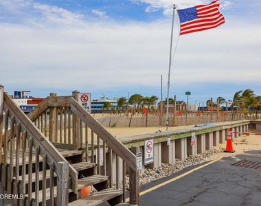330 Shore Drive - Photo Thumbnail 26