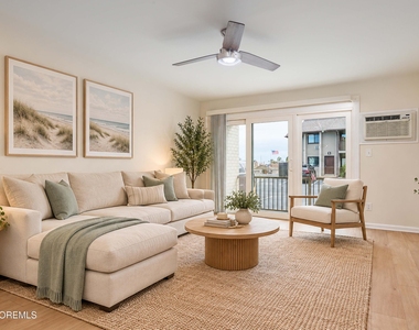 330 Shore Drive - Photo Thumbnail 10