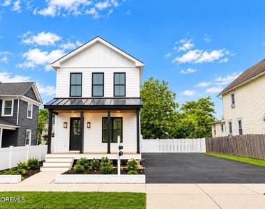 108 Catherine Street - Photo Thumbnail 2