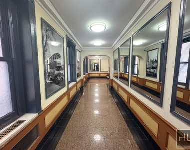 West 11th Street - Photo Thumbnail 8