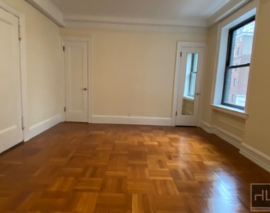 West 55th Street - Photo Thumbnail 1