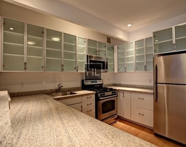 Wall Street - Photo Thumbnail 4
