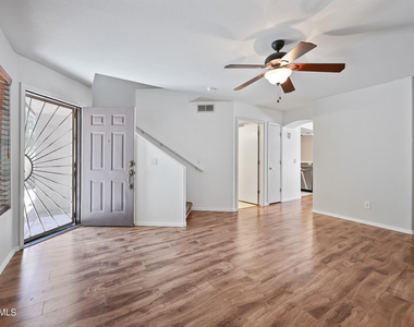 2875 W Highland Street - Photo Thumbnail 3