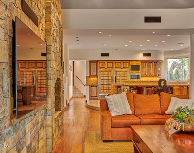 41595 N 110th Way - Photo Thumbnail 9