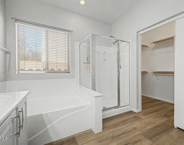 9124 W Berkeley Road - Photo Thumbnail 12