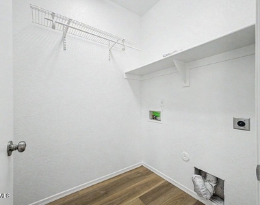 9124 W Berkeley Road - Photo Thumbnail 19