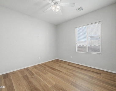 9124 W Berkeley Road - Photo Thumbnail 16