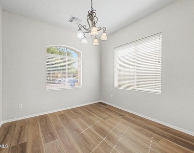 9124 W Berkeley Road - Photo Thumbnail 5