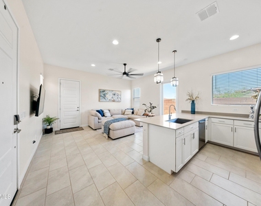 25329 N 167th Drive - Photo Thumbnail 6