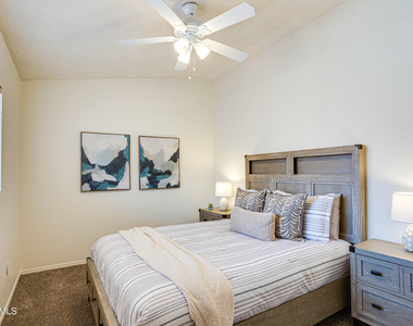 11011 N 92nd Street - Photo Thumbnail 23