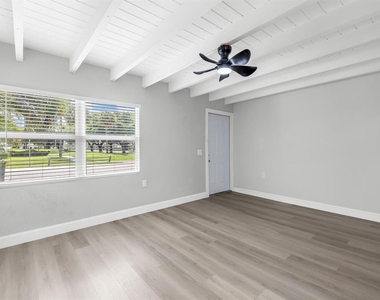 341 Sw 21st Street - Photo Thumbnail 2