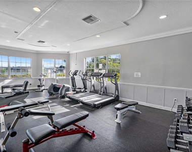 5055 Wiles Road - Photo Thumbnail 16