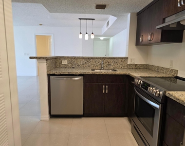 5055 Wiles Road - Photo Thumbnail 4