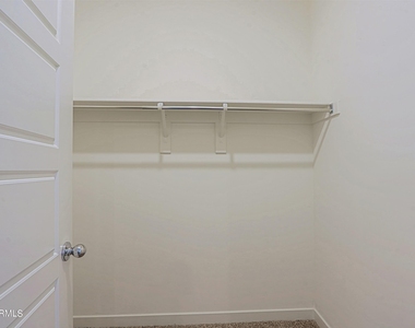 2231 W Laurie Lane - Photo Thumbnail 14